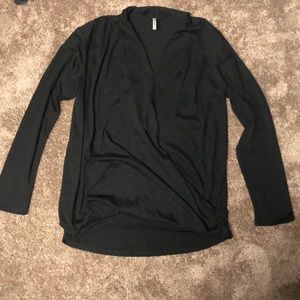 Black wrap front top